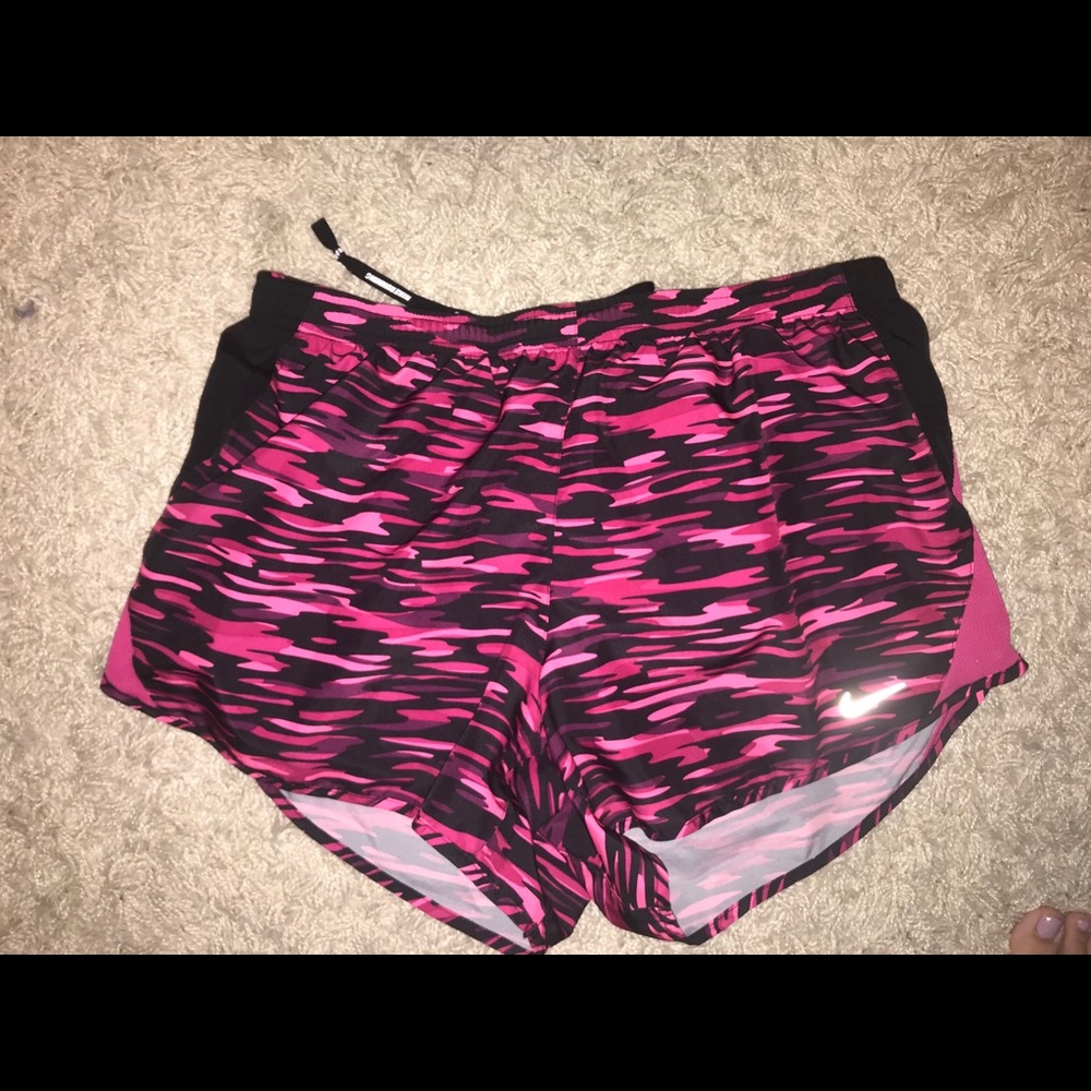 Nike running shorts. NEW WITHOUT TAGS